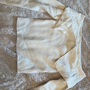 Abercrombie & Fitch Cream Off-the-Shoulder Long Sleeve Sweater. Size S.